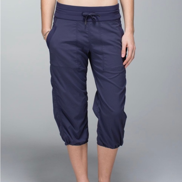 Lululemon Studio Crop 2   #2-21 - Picture 3 of 16